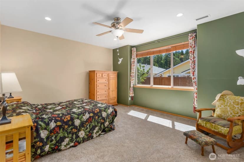 Property photo for 8650 Bainbridge Loop Ne, Lacey photo 20