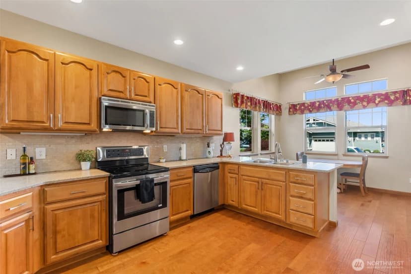 Property photo for 8650 Bainbridge Loop Ne, Lacey photo 11