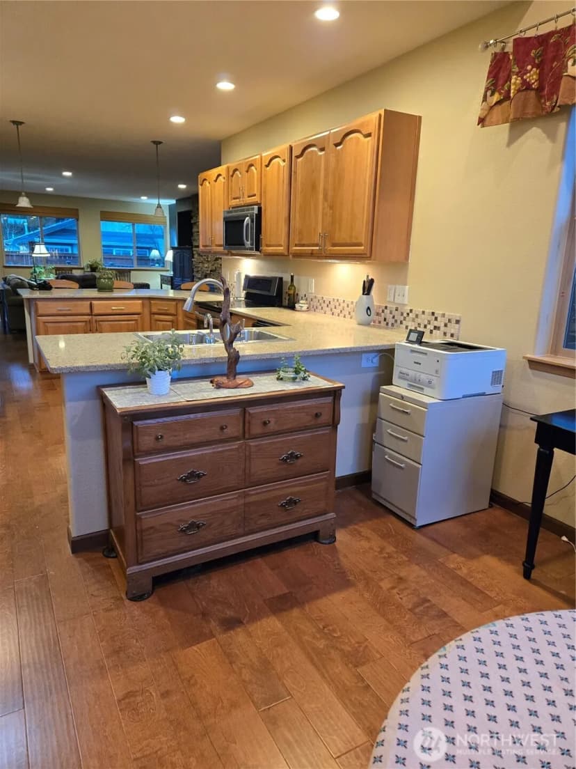 Property photo for 8650 Bainbridge Loop Ne, Lacey photo 18