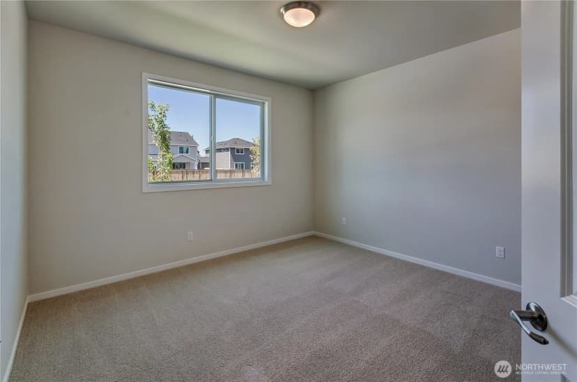 Property photo for 18219 37th Avenue E, Tacoma photo 5