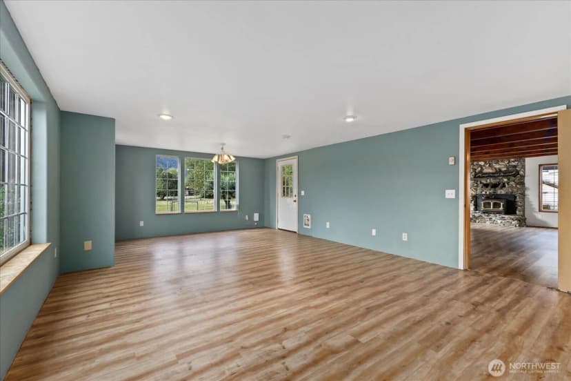Property photo for 31295 S Skagit Highway, Sedro Woolley photo 7
