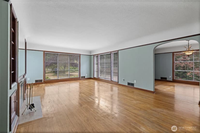 Property photo for 8131 Veterans Drive Sw, Lakewood photo 13