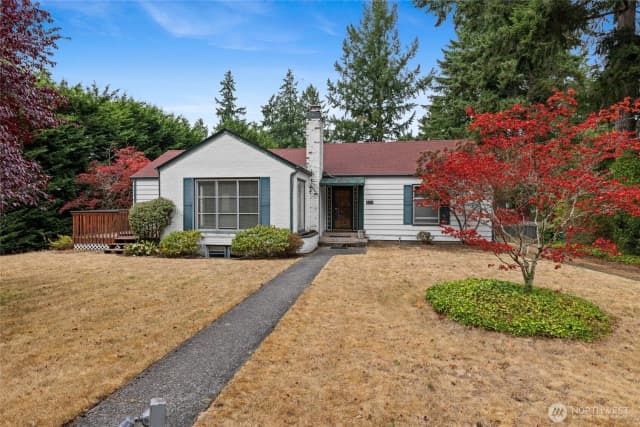 Property photo for 8131 Veterans Drive Sw, Lakewood photo 2