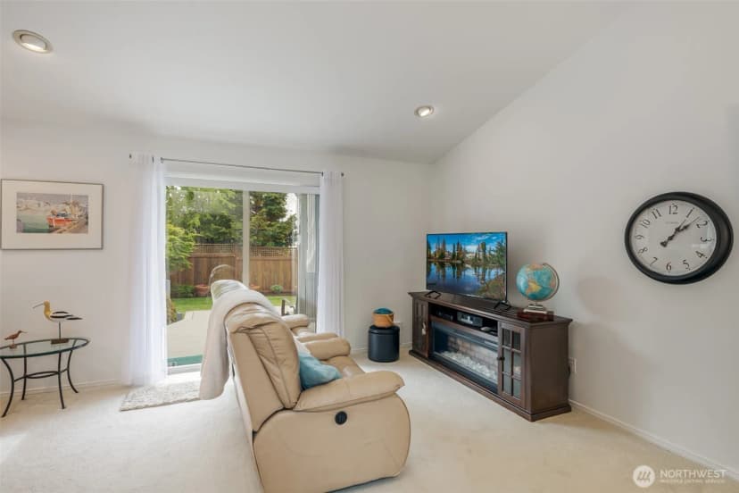 Property photo for 805 E Pacificview Drive, Bellingham photo 14