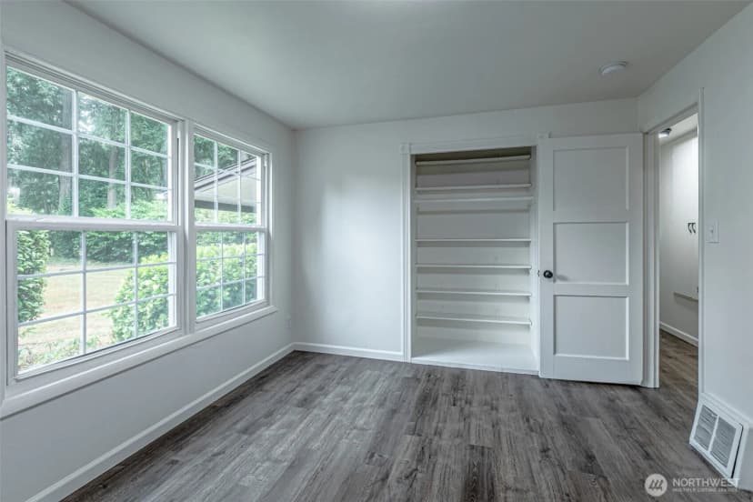Property photo for 6357 School Street Sw, Lakewood photo 21