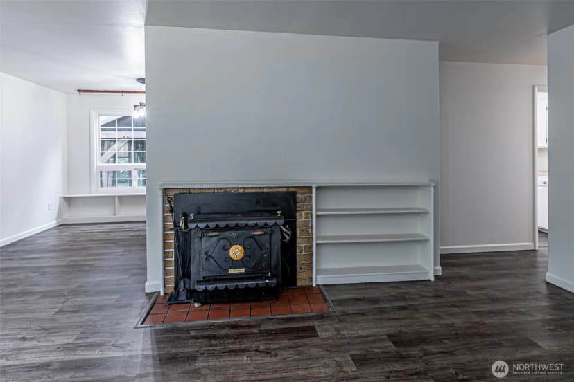 Property photo for 6357 School Street Sw, Lakewood photo 8