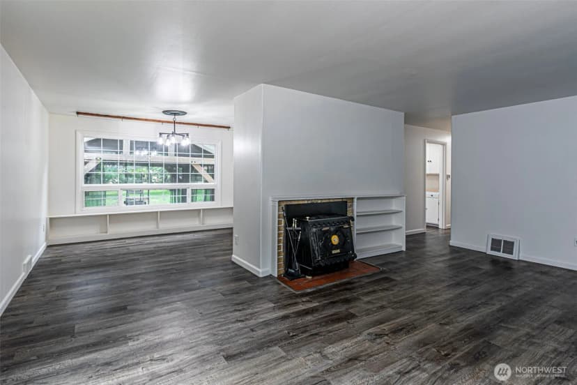 Property photo for 6357 School Street Sw, Lakewood photo 9