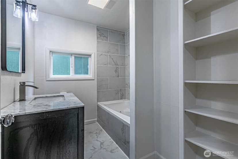 Property photo for 6357 School Street Sw, Lakewood photo 25