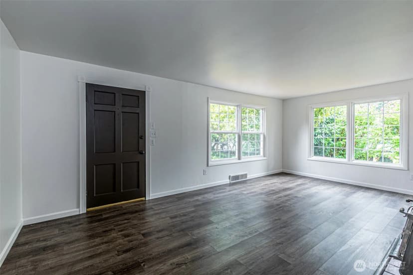 Property photo for 6357 School Street Sw, Lakewood photo 7
