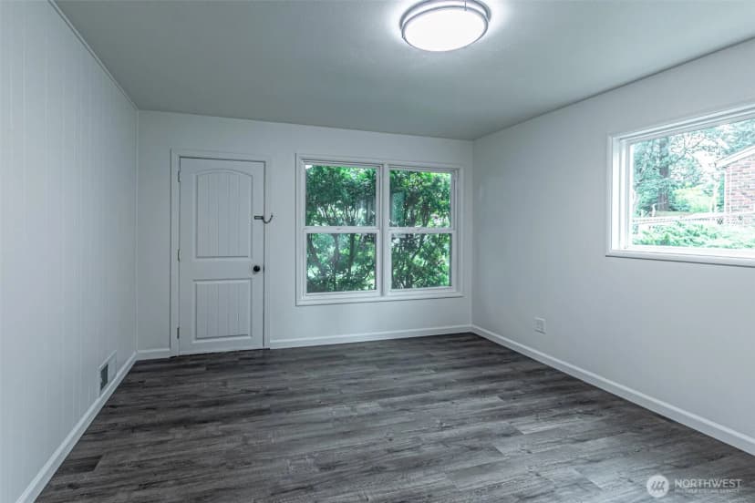 Property photo for 6357 School Street Sw, Lakewood photo 19