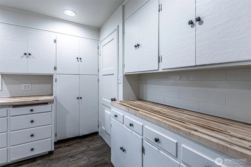 Property photo for 6357 School Street Sw, Lakewood photo 16