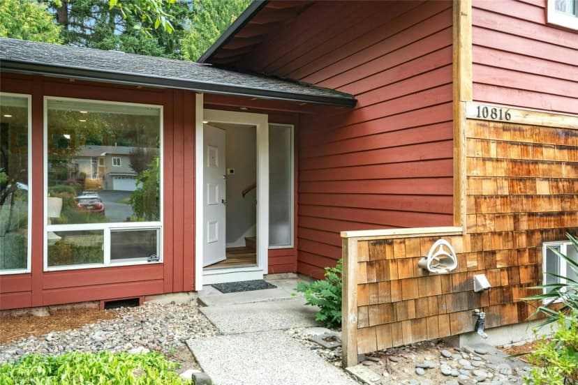 Property photo for 10816 Ne 154th Place, Bothell photo 3
