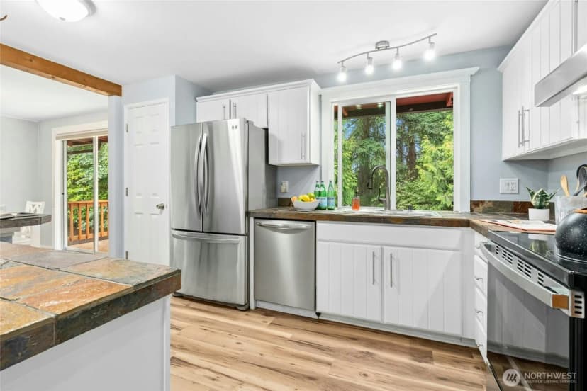 Property photo for 10816 Ne 154th Place, Bothell photo 12