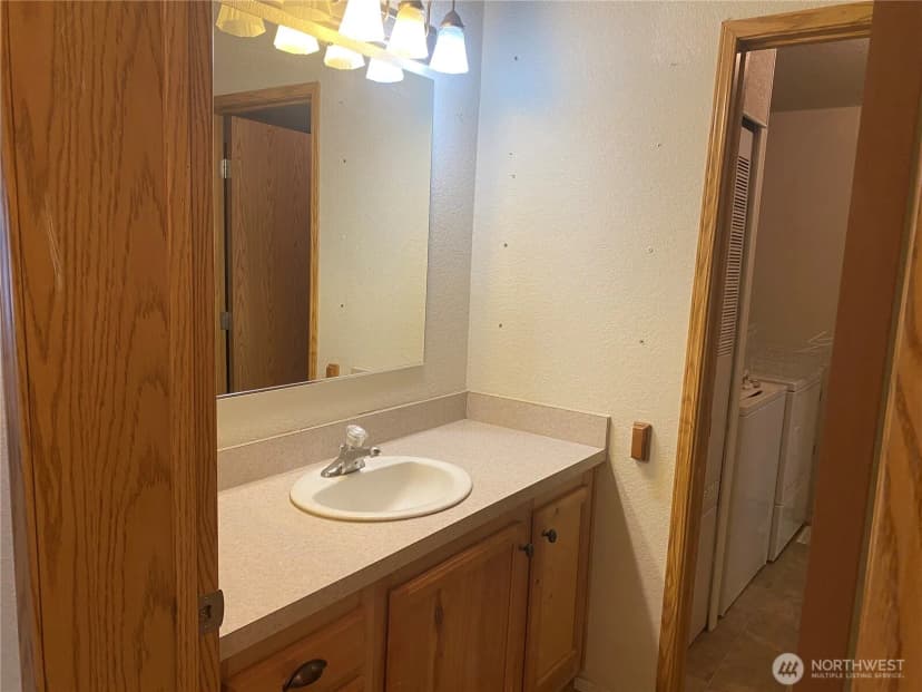 Property photo for 601 Lincoln Street Dr, Davenport photo 21