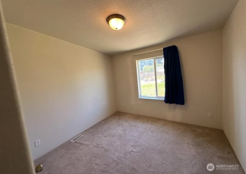 Property photo for 601 Lincoln Street Dr, Davenport photo 12