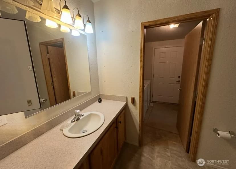 Property photo for 601 Lincoln Street Dr, Davenport photo 13