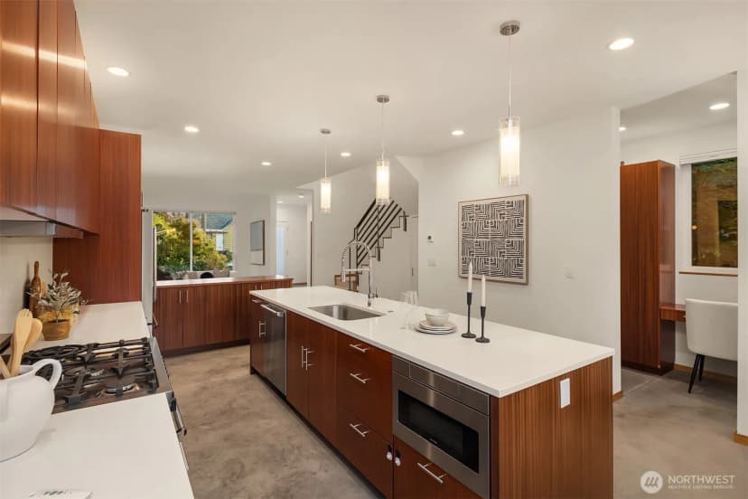 Property photo for 752 N 73rd Street, Seattle photo 12