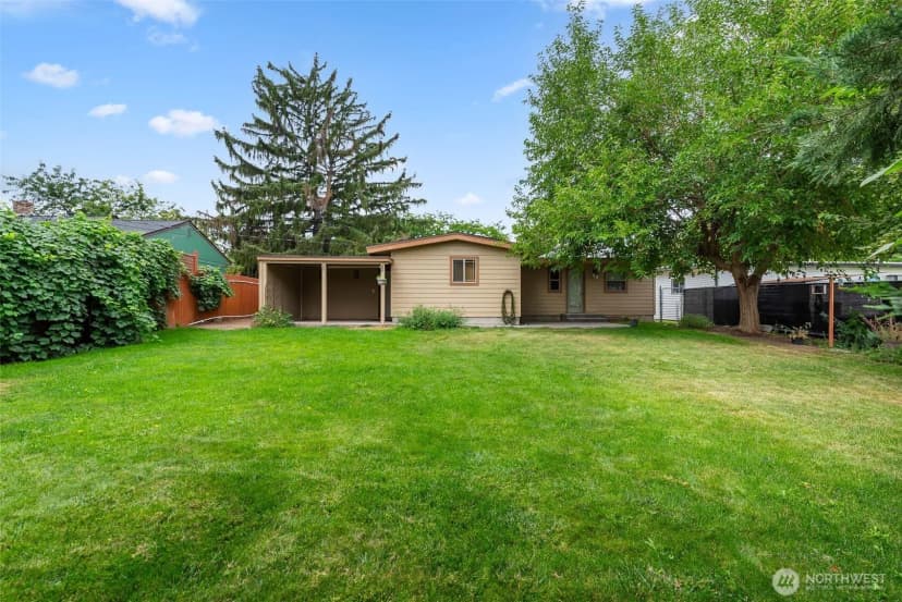 Property photo for 929 Corbaley Place, Wenatchee photo 11
