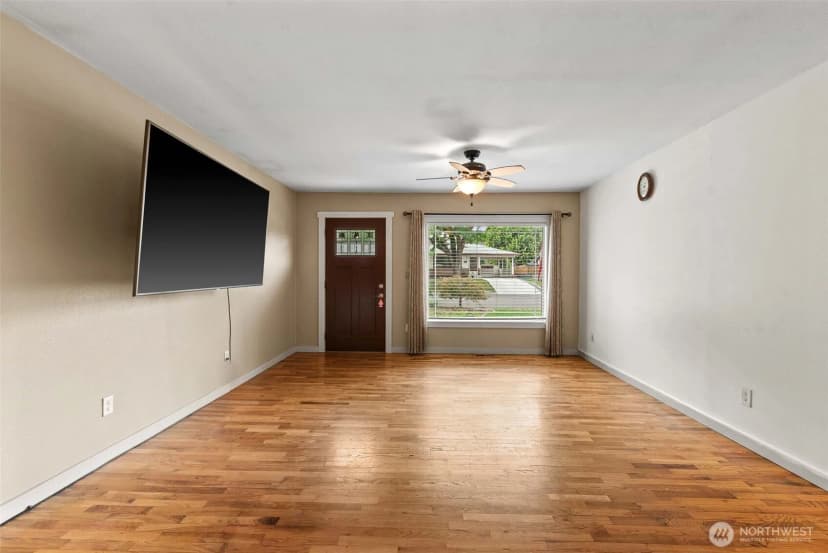 Property photo for 929 Corbaley Place, Wenatchee photo 17