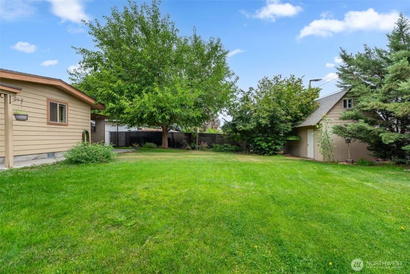 Property photo for 929 Corbaley Place, Wenatchee photo 9