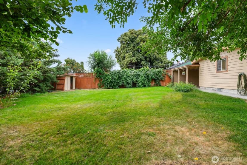Property photo for 929 Corbaley Place, Wenatchee photo 13