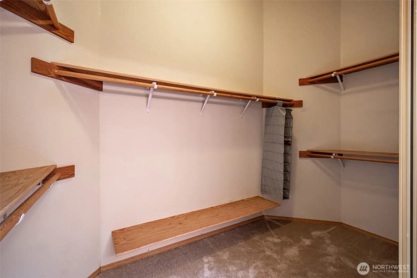 Property photo for 3715 Paddington Lane Se, Lacey photo 18