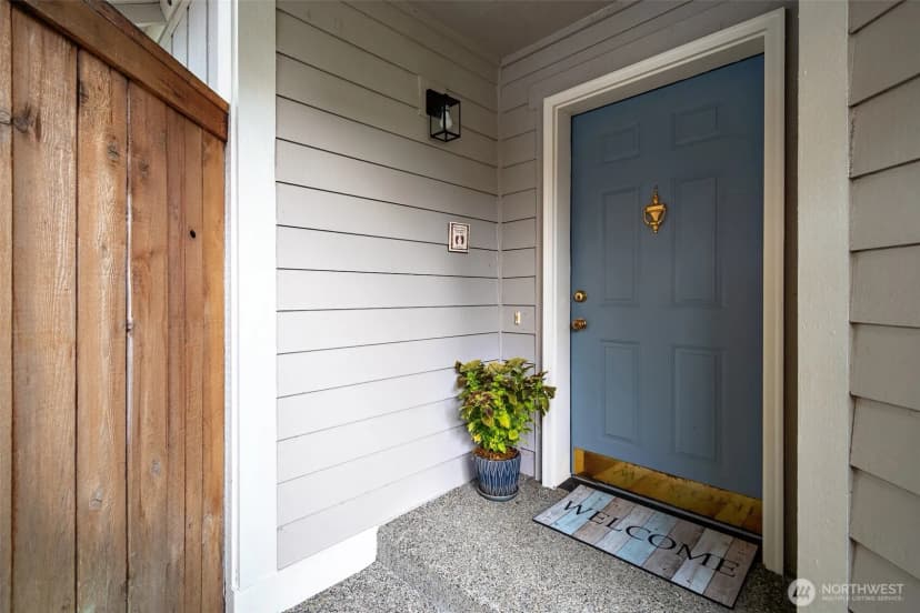 Property photo for 3715 Paddington Lane Se, Lacey photo 2