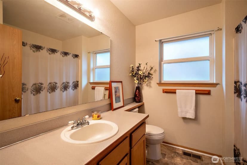 Property photo for 3715 Paddington Lane Se, Lacey photo 20