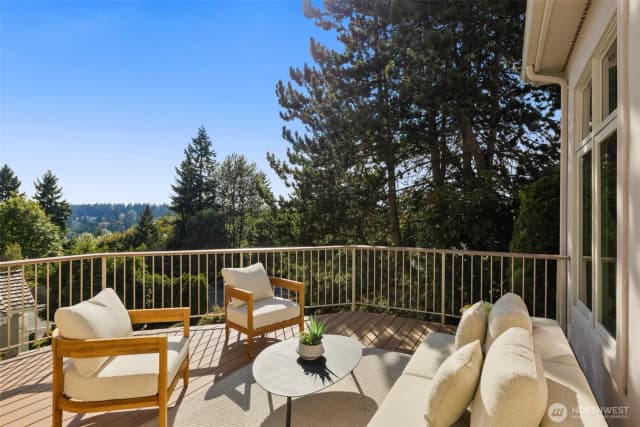 Property photo for 3636 113th Avenue Ne, Bellevue photo 3