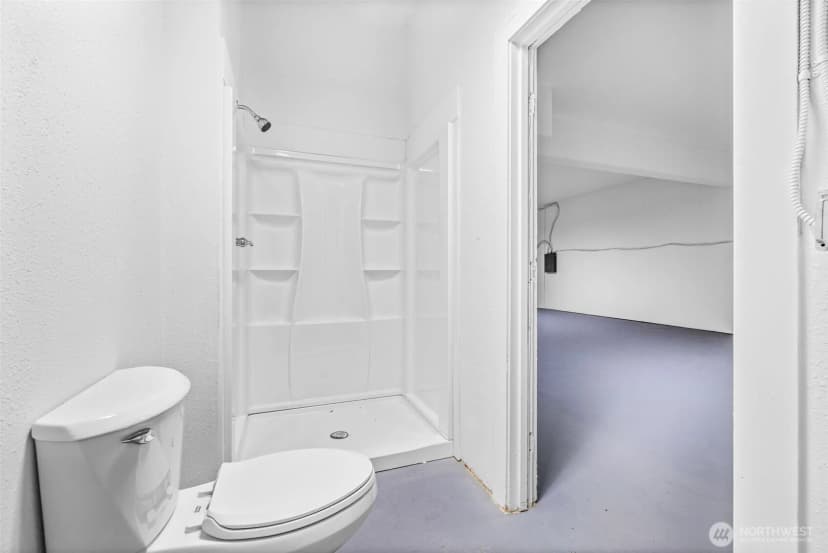 Property photo for 2615 Ne 113th Street, Seattle photo 9