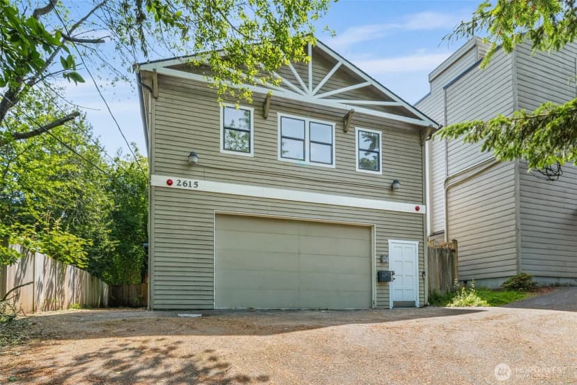 Property photo for 2615 Ne 113th Street, Seattle