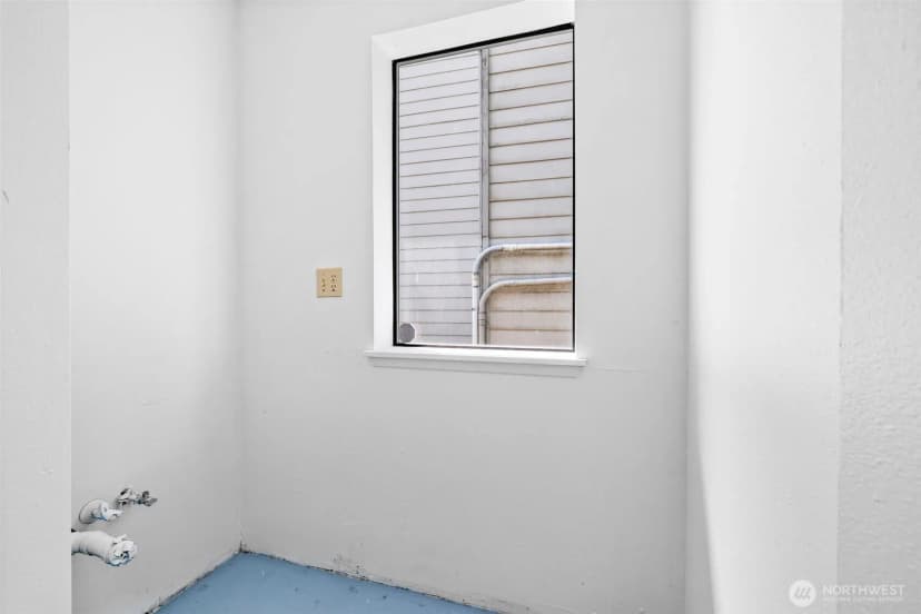 Property photo for 2615 Ne 113th Street, Seattle photo 23