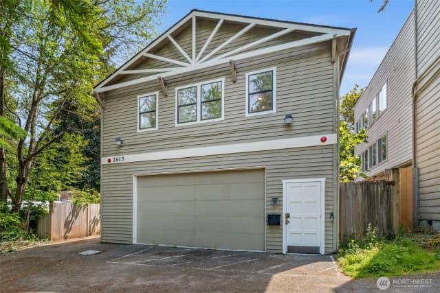 Property photo for 2615 Ne 113th Street, Seattle photo 3