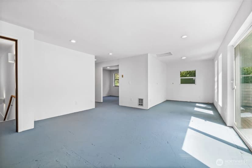 Property photo for 2615 Ne 113th Street, Seattle photo 11