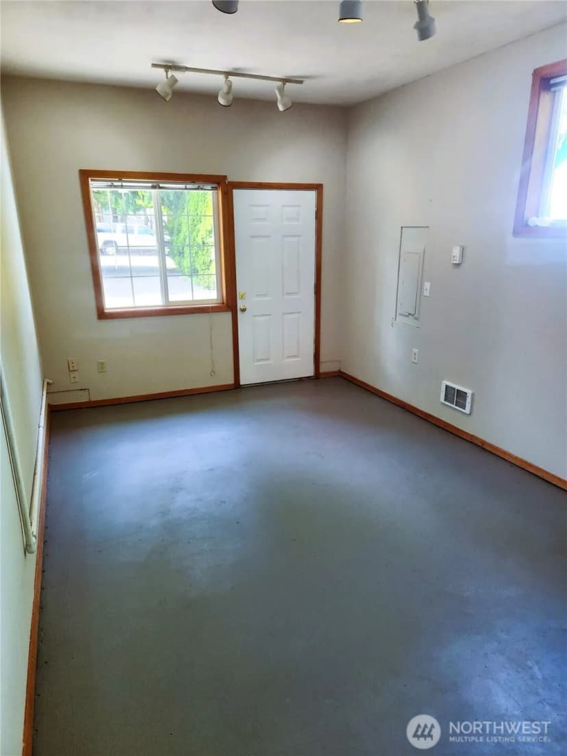 Property photo for 8040 Ne Seawind Avenue, Poulsbo photo 27