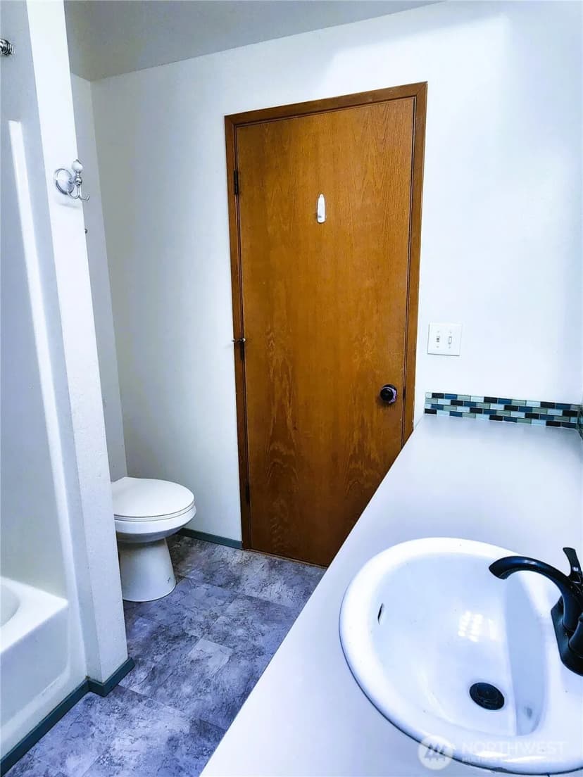 Property photo for 8040 Ne Seawind Avenue, Poulsbo photo 26