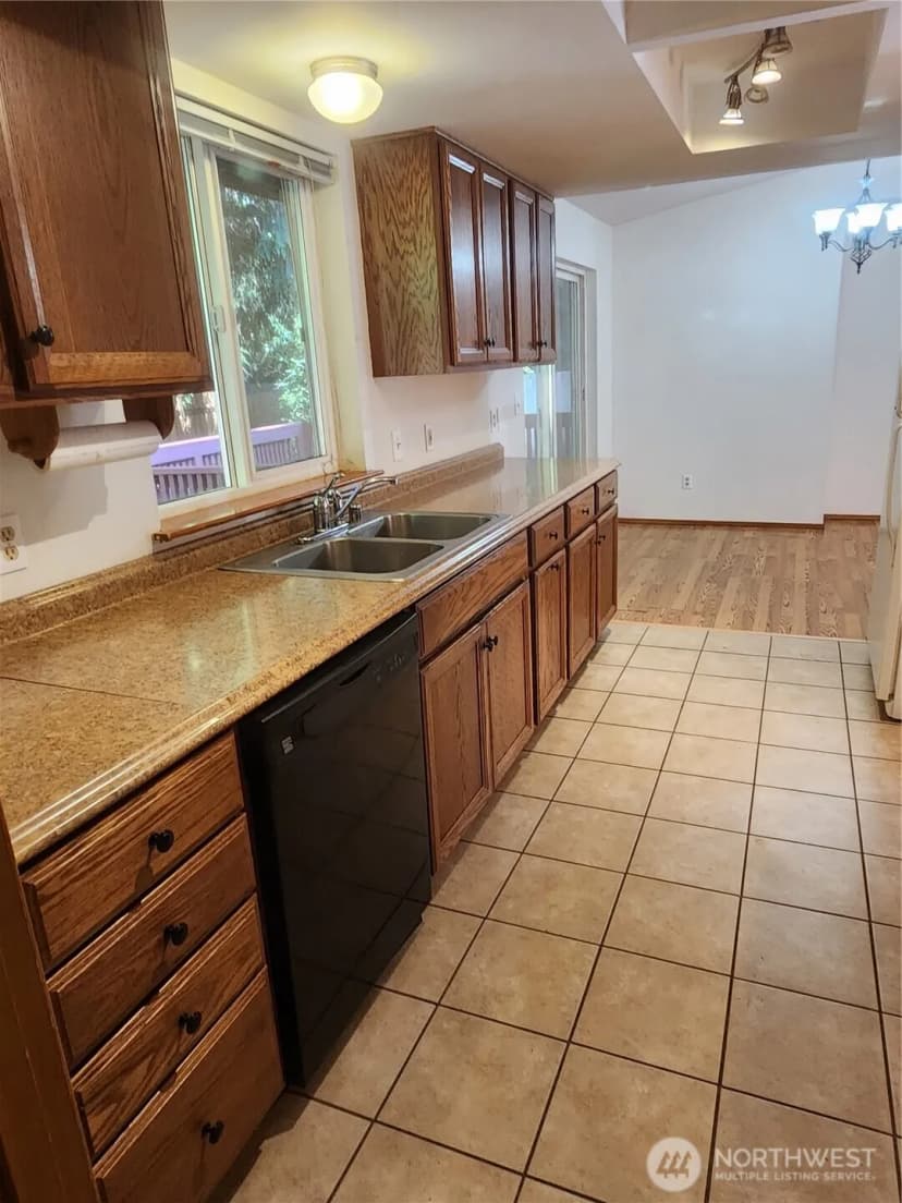 Property photo for 8040 Ne Seawind Avenue, Poulsbo photo 11