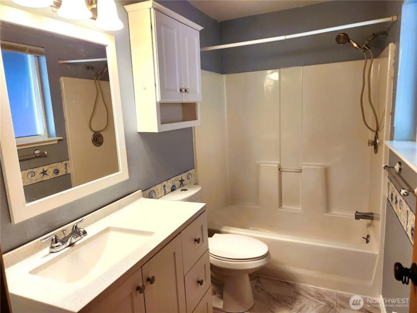 Property photo for 8040 Ne Seawind Avenue, Poulsbo photo 19