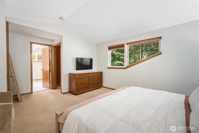 Property photo for 6111 Newport Court Sw, Olympia photo 17