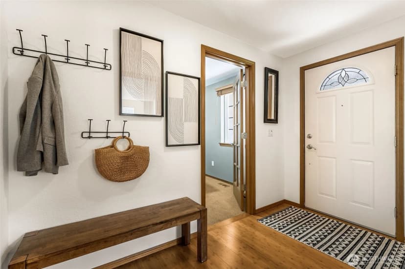 Property photo for 6111 Newport Court Sw, Olympia photo 3