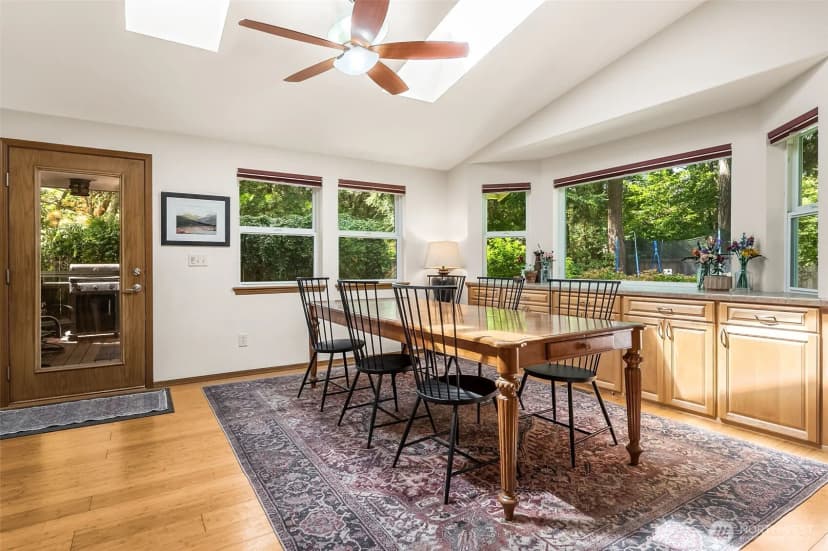 Property photo for 6111 Newport Court Sw, Olympia photo 11