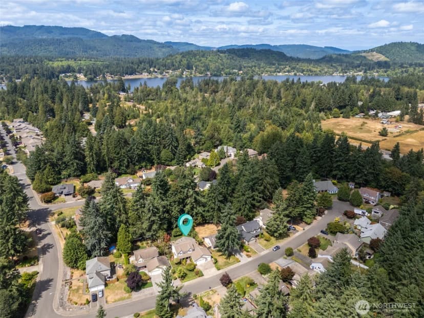 Property photo for 6111 Newport Court Sw, Olympia photo 36
