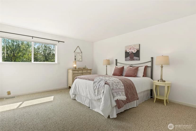 Property photo for 14903 Ne 9th Place, Bellevue photo 24