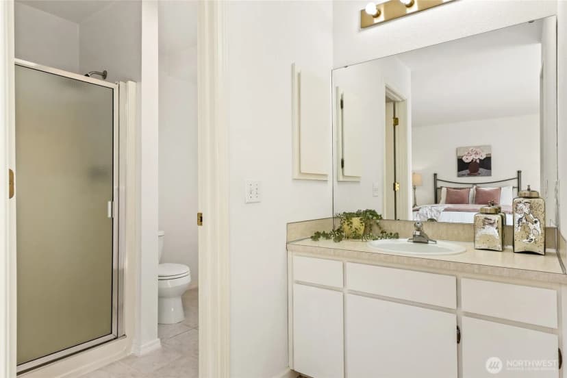 Property photo for 14903 Ne 9th Place, Bellevue photo 26