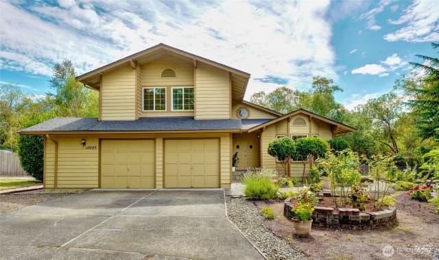 Property photo for 14903 Ne 9th Place, Bellevue photo 2