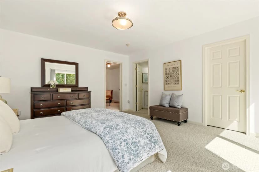 Property photo for 14903 Ne 9th Place, Bellevue photo 18