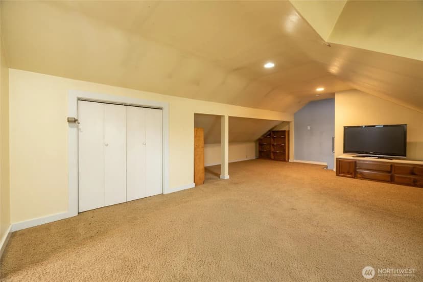 Property photo for 812 Sumas Avenue, Sumas photo 21