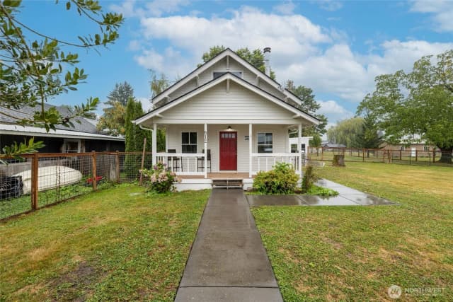 Property photo for 812 Sumas Avenue, Sumas