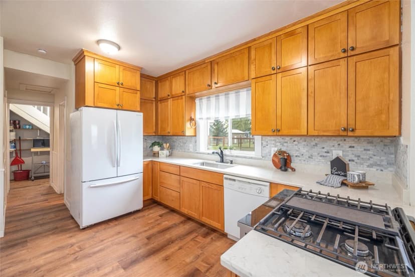 Property photo for 812 Sumas Avenue, Sumas photo 11