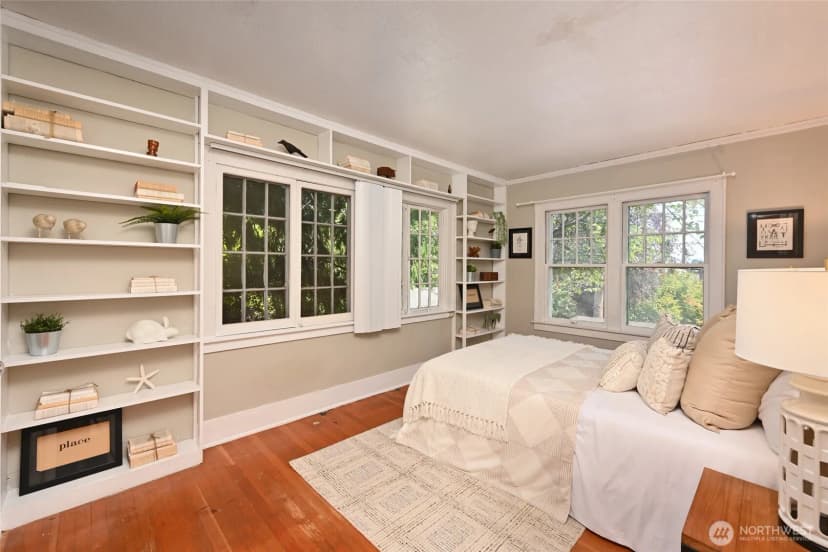 Property photo for 5220 18th Avenue Ne, Seattle photo 11